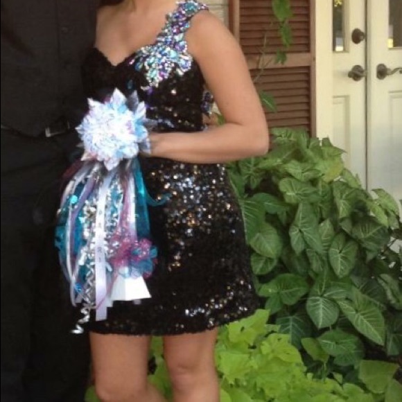 Sequined beaded cocktail dress - Picture 2 of 8